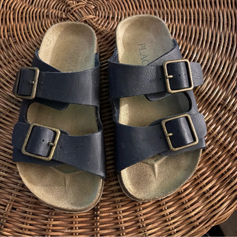 💙The Children’s Place Navy Blue Double Buckle Sandals – Size 12💙